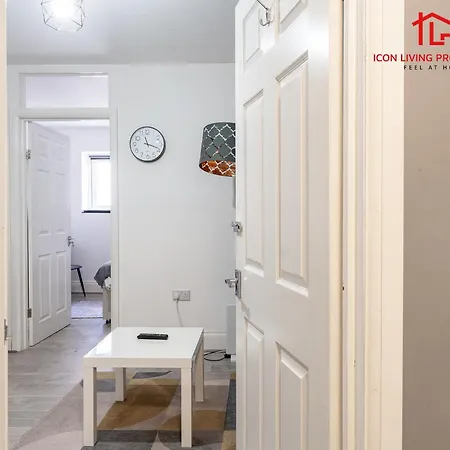 Arch-View Apartment 1 By Icon Living Properties Short Lets & Serviced Accommodation Wembley Londres Exterior foto