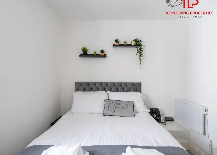 Arch-View Apartment 1 By Icon Living Properties Short Lets & Serviced Accommodation Wembley