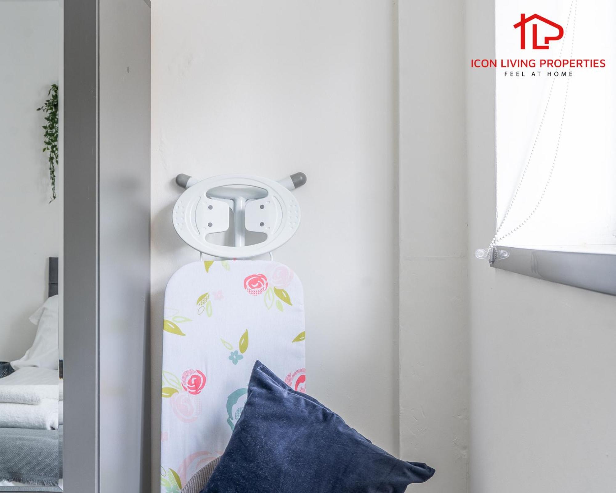 Arch-view 1 By Icon Living Short Lets & Serviced Wembley Apartment