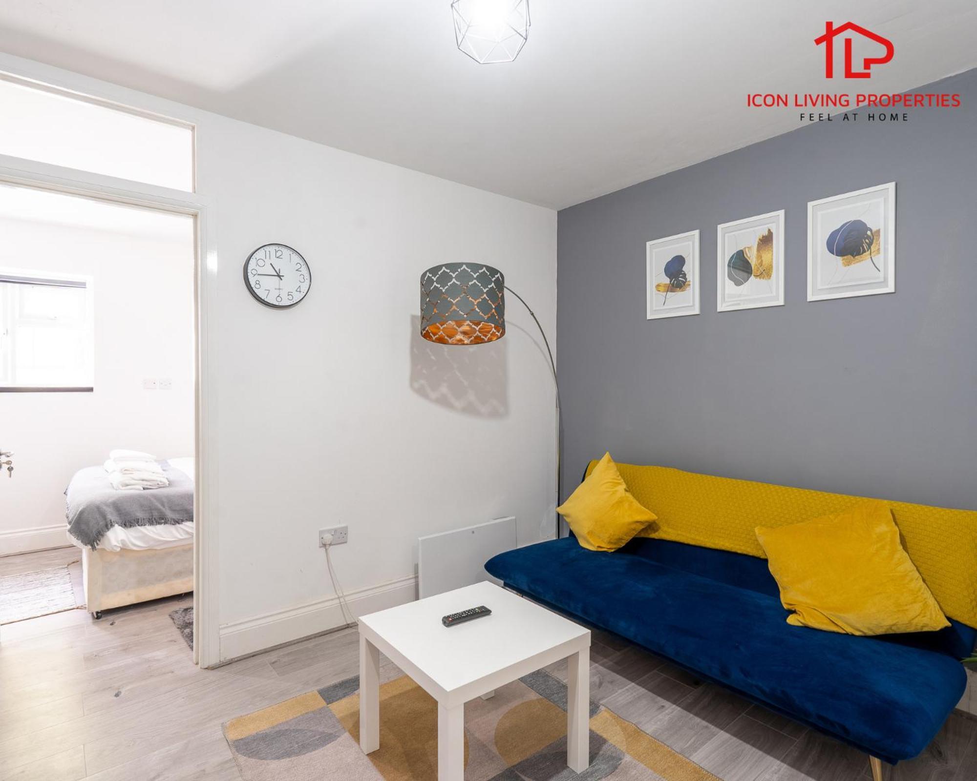 Arch-view 1 By Icon Living Short Lets & Serviced Wembley Apartment