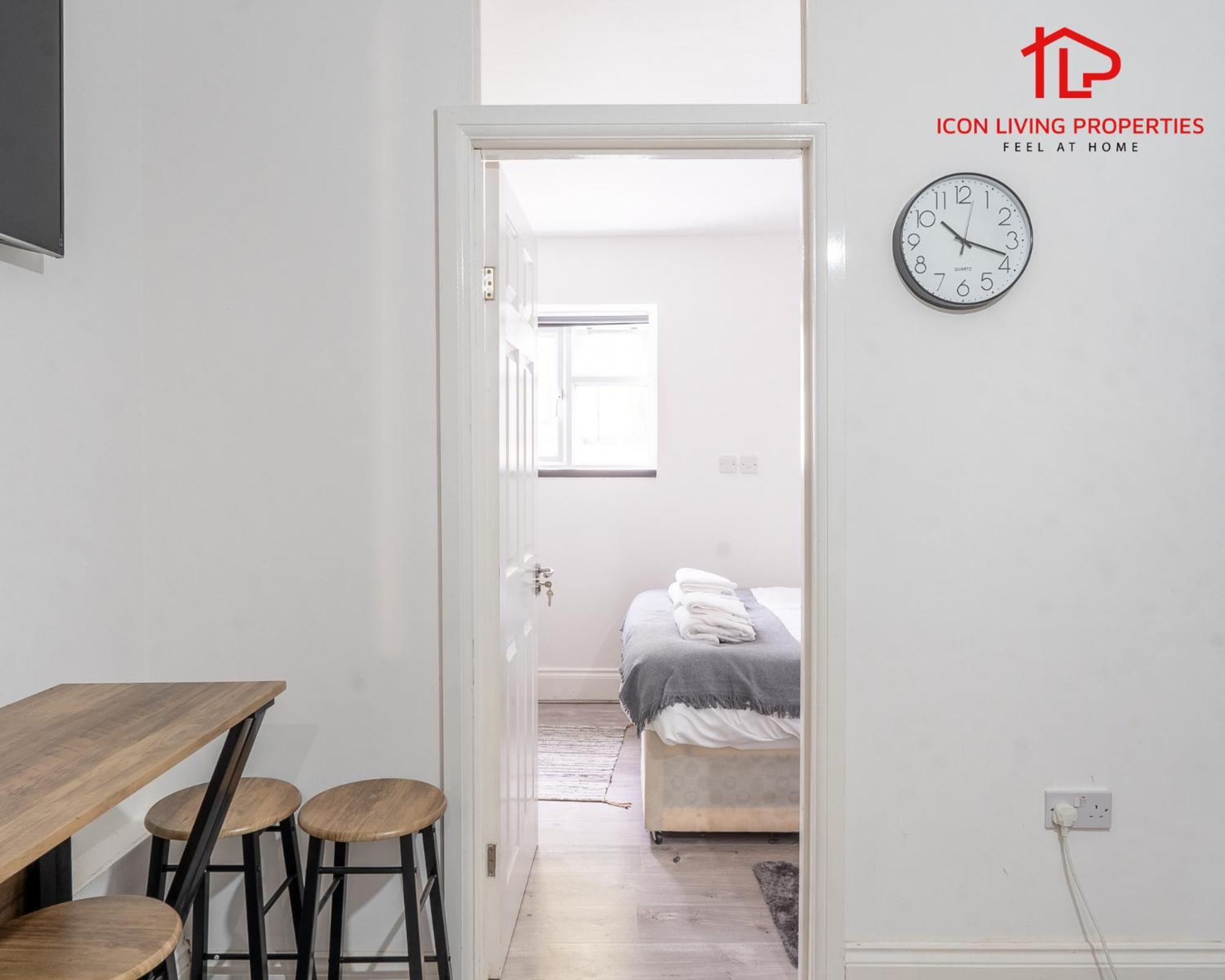 Apartment Arch-view 1 By Icon Living Short Lets & Serviced Wembley *