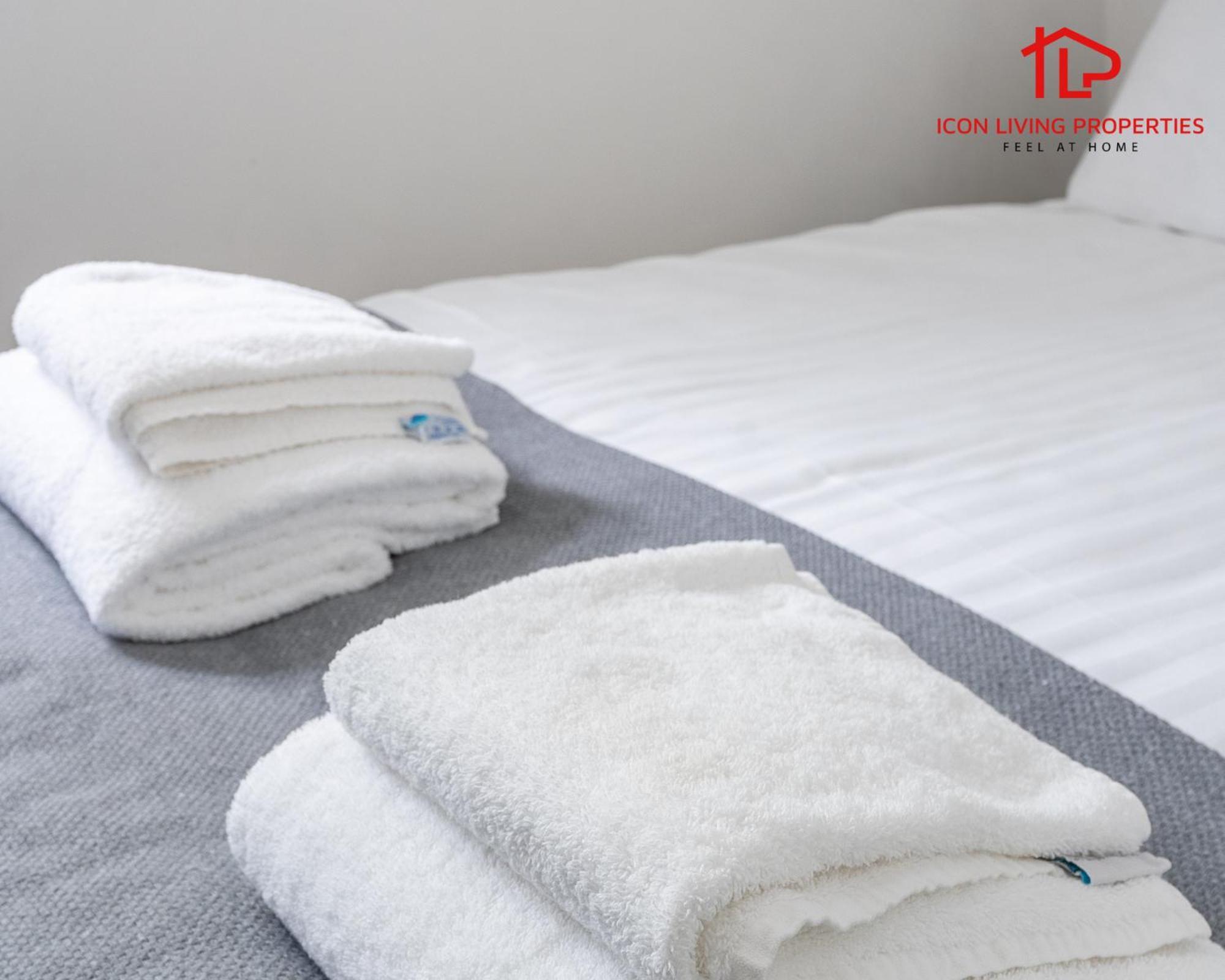 Arch-view 1 By Icon Living Short Lets & Serviced Wembley Apartment *