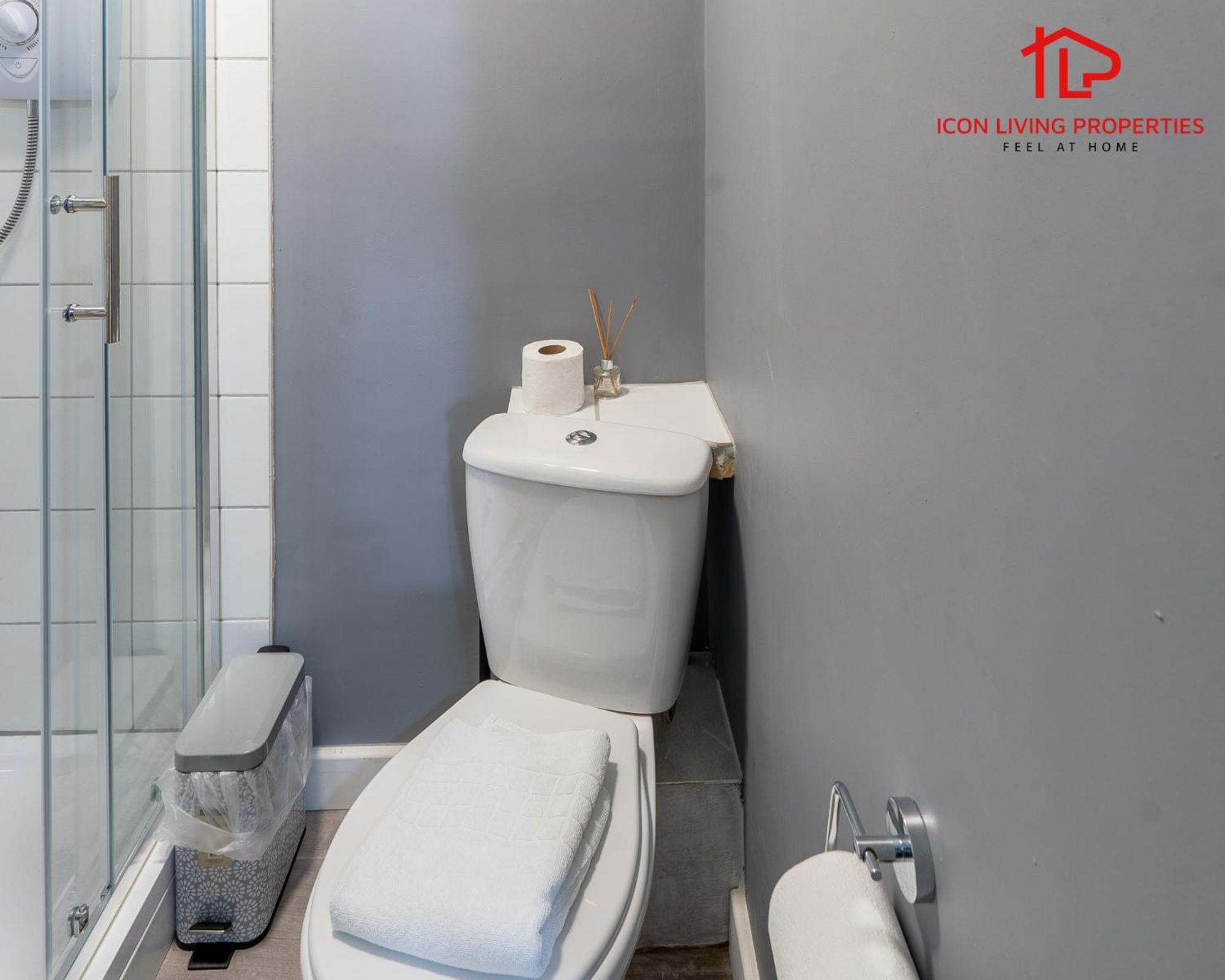 Arch-view 1 By Icon Living Short Lets & Serviced Wembley Apartment London